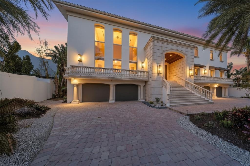 Roberts Point Cir, Sarasota, FL 34242