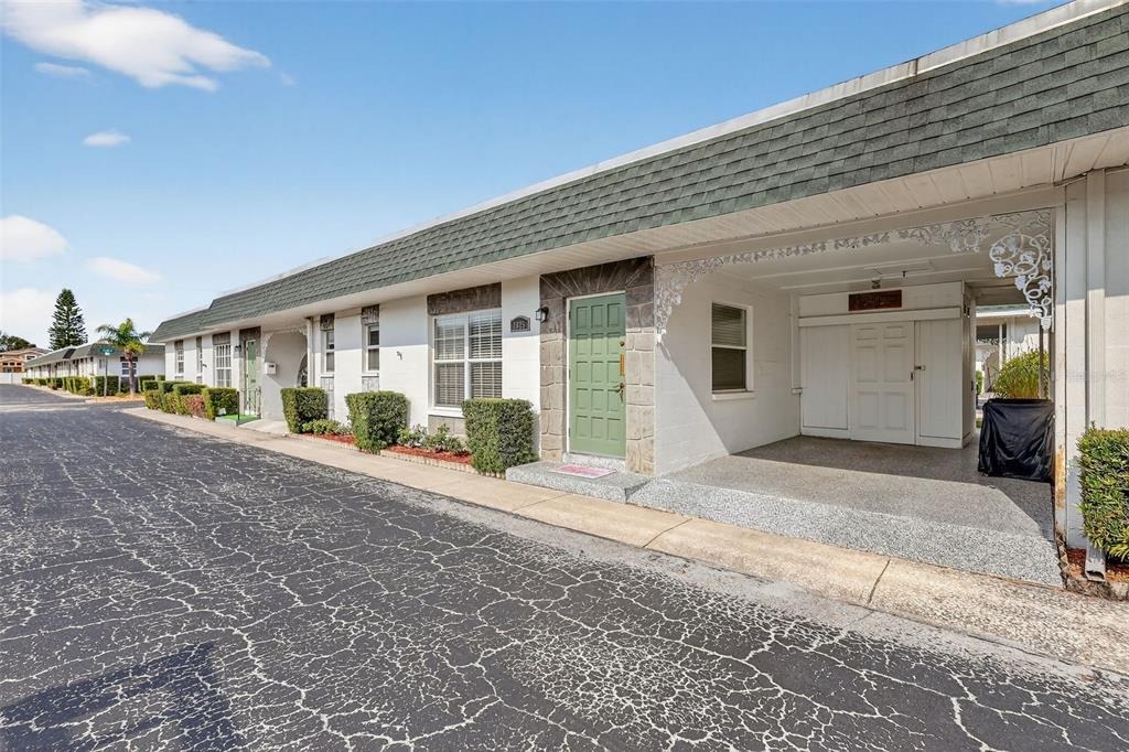38th Ter, Saint Petersburg, FL 33709