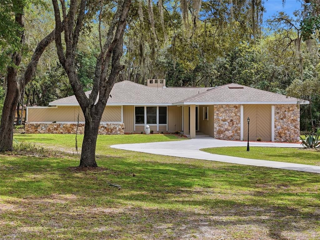 Massachusetts St, Hernando, FL 34442