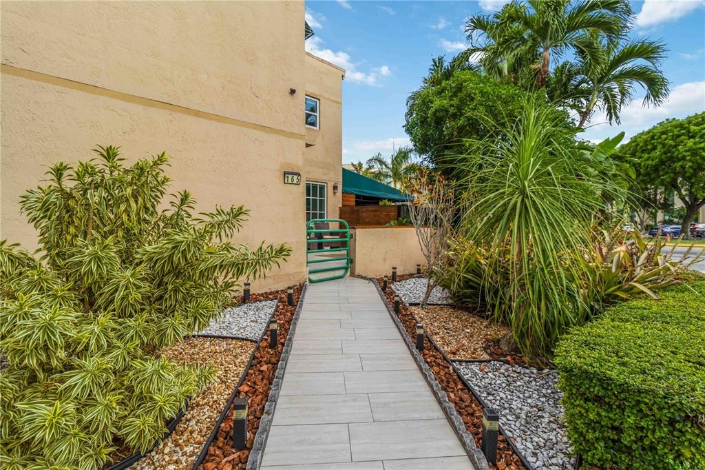19th Ln, Miami, FL 33175