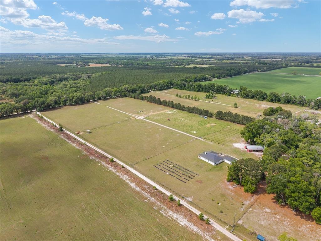 172nd St, Wellborn, FL 32094