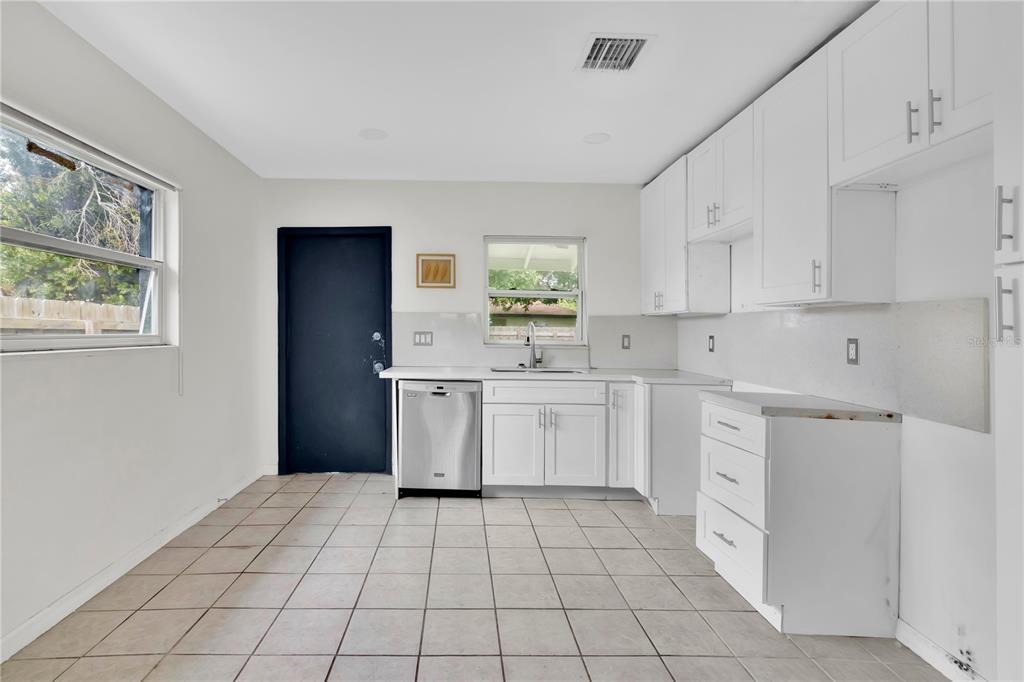 E St, Lake Wales, FL 33853 #1