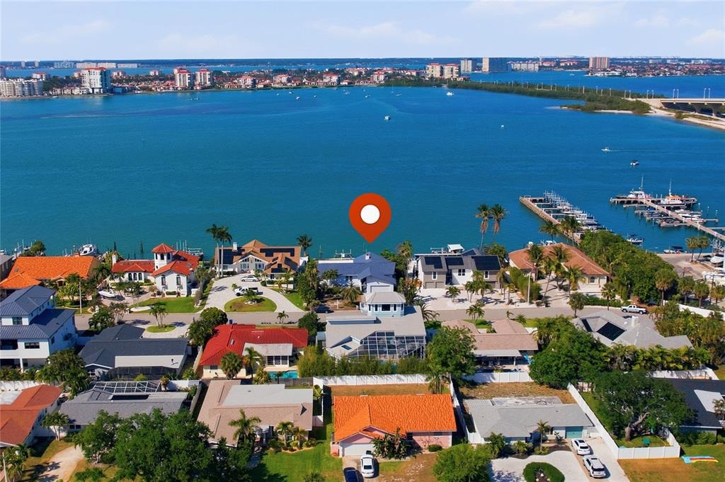 1st St, Saint Petersburg, FL 33715