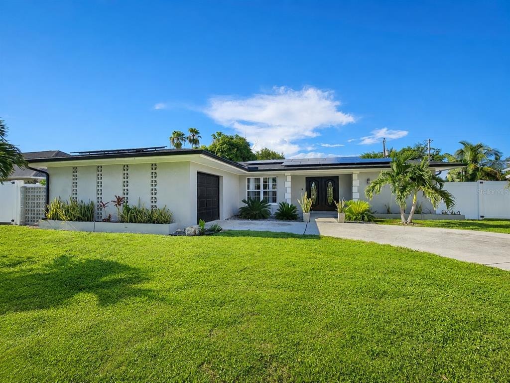 Shelby Pkwy, Cape Coral, FL 33904