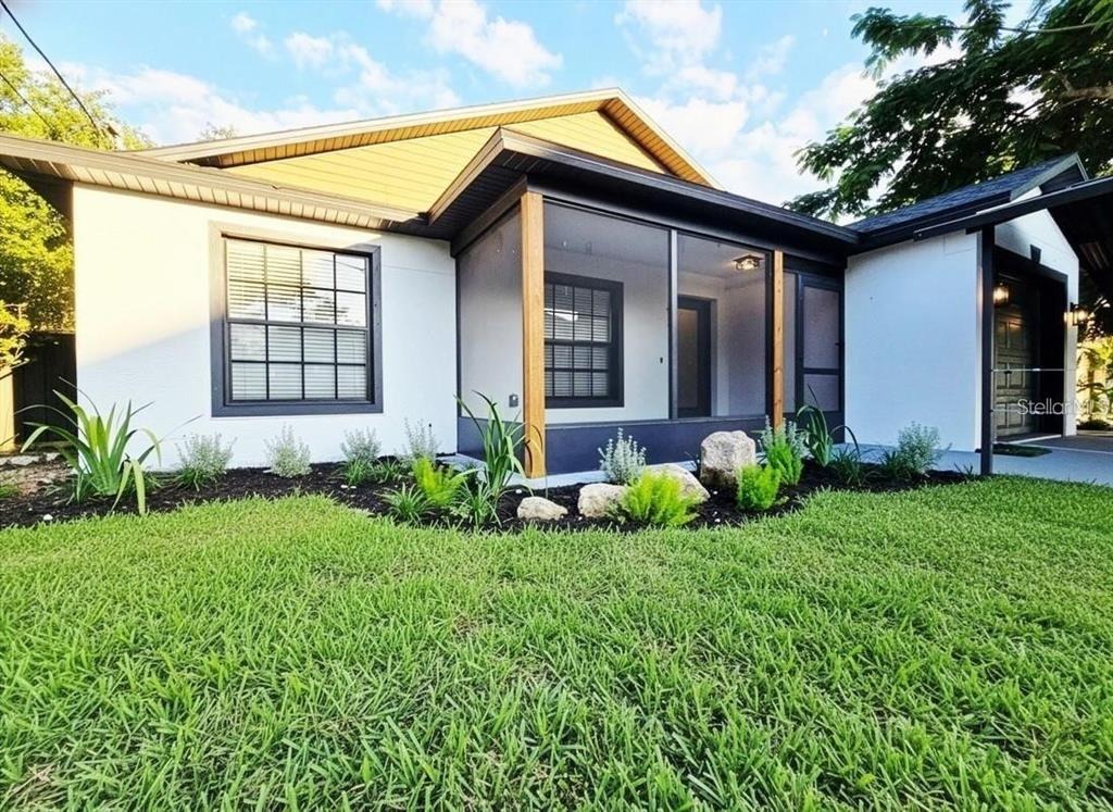 1st Ave, Altamonte Springs, FL 32714