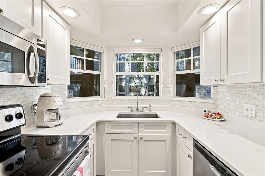 Willow Ave, Tampa, FL 33606 #1