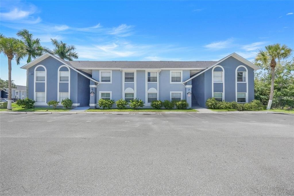 Pershing Pointe Pl, Orlando, FL 32822