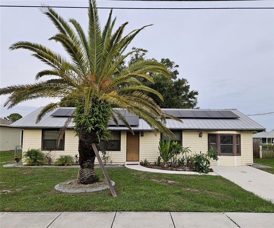 Spinnaker Blvd, Englewood, FL 34224
