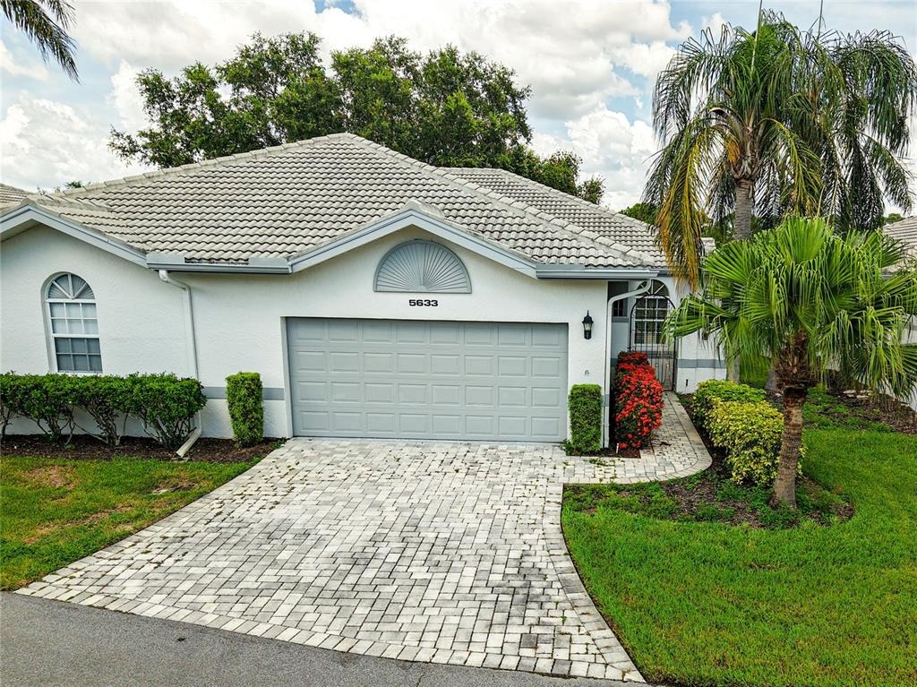 Long Common Ct, Sarasota, FL 34235