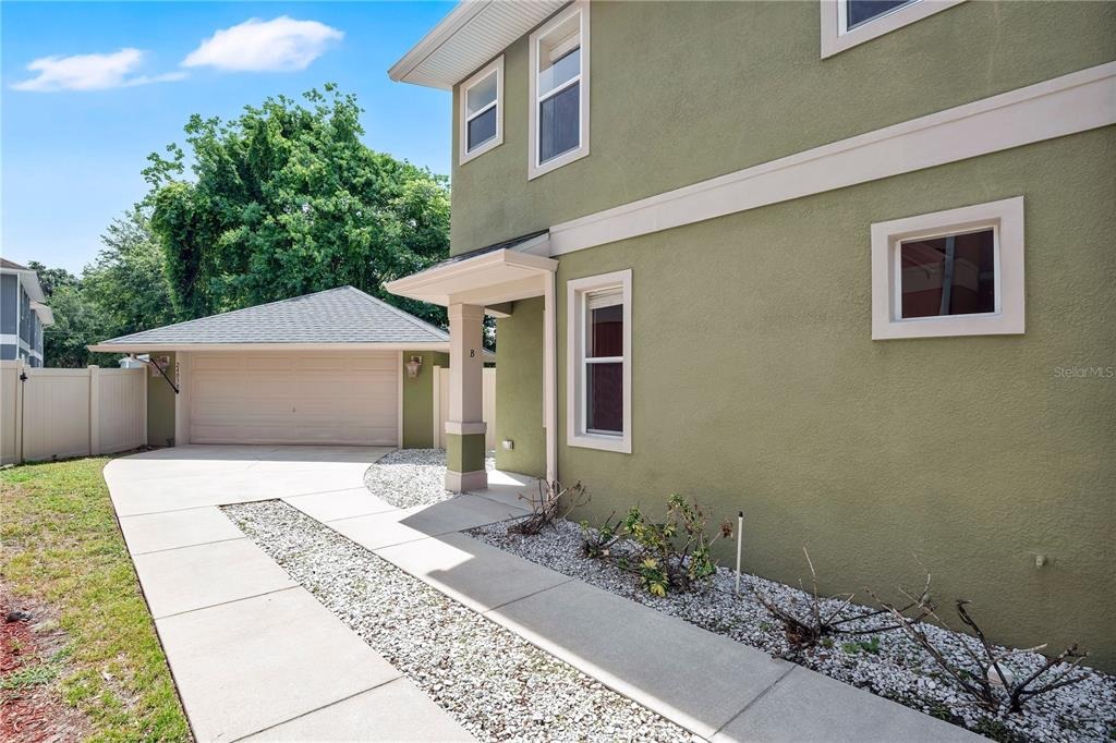 Shine Ave, Orlando, FL 32806