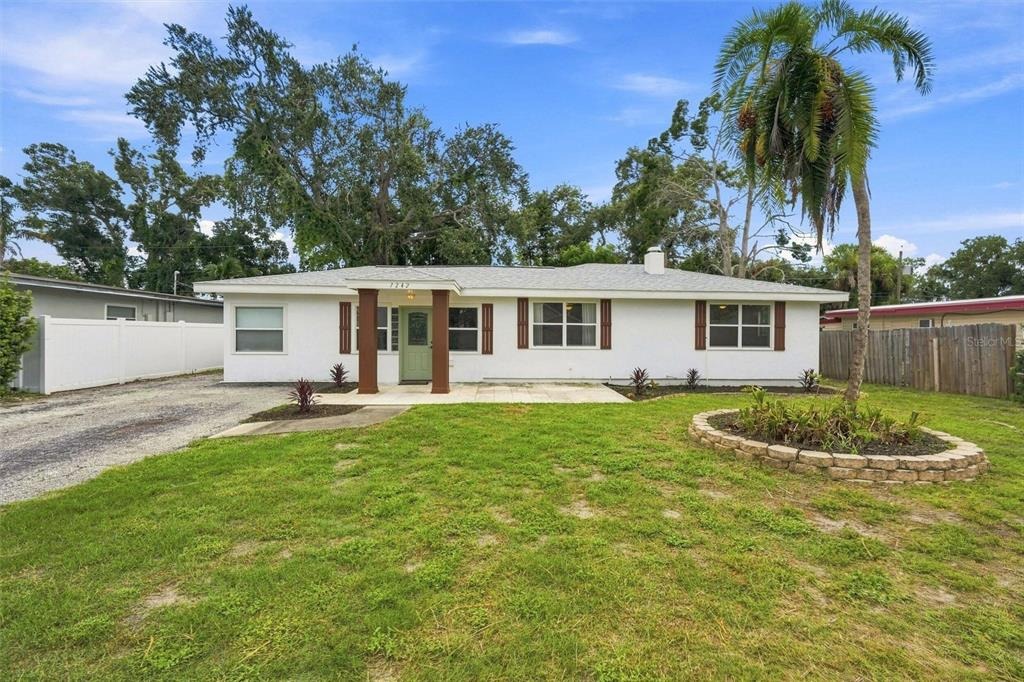 Lynnwood Ave, Saint Petersburg, FL 33710