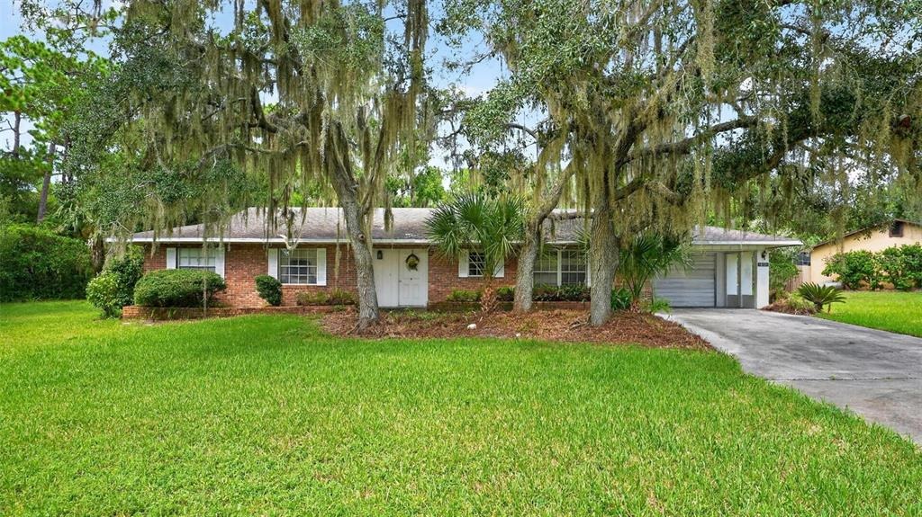 Orange Ave, Umatilla, FL 32784
