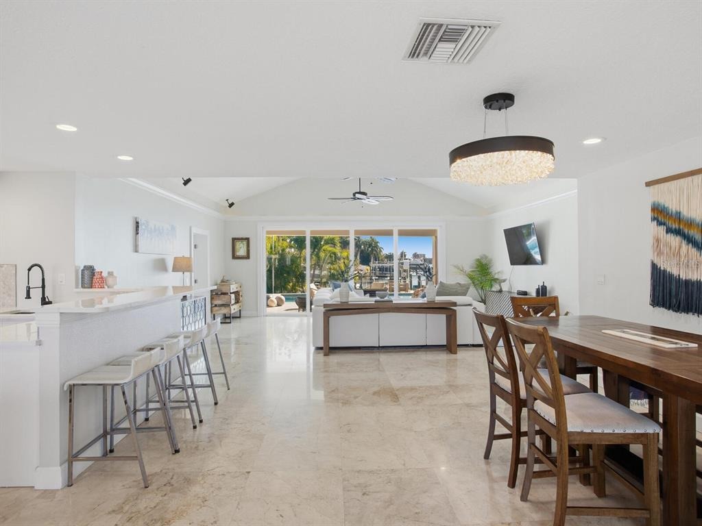 79th St, Saint Petersburg, FL 33707 #1