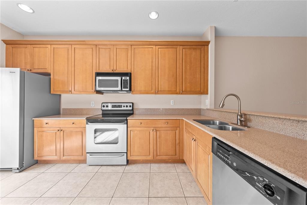 White Cedar Cir, Kissimmee, FL 34741 #1