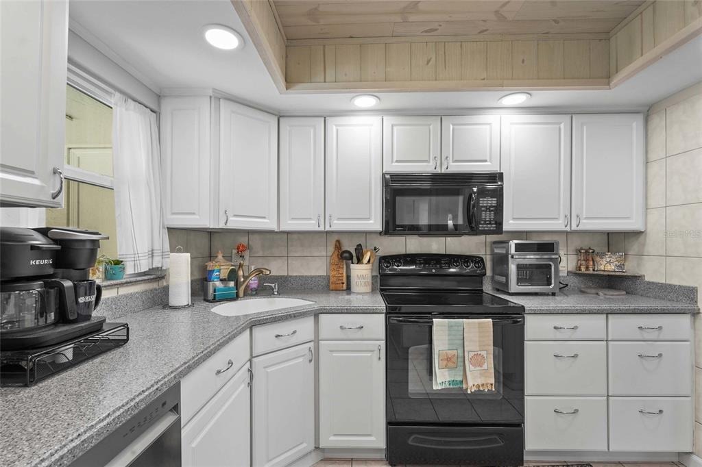 Riverbluff Pkwy, Sarasota, FL 34231 #1