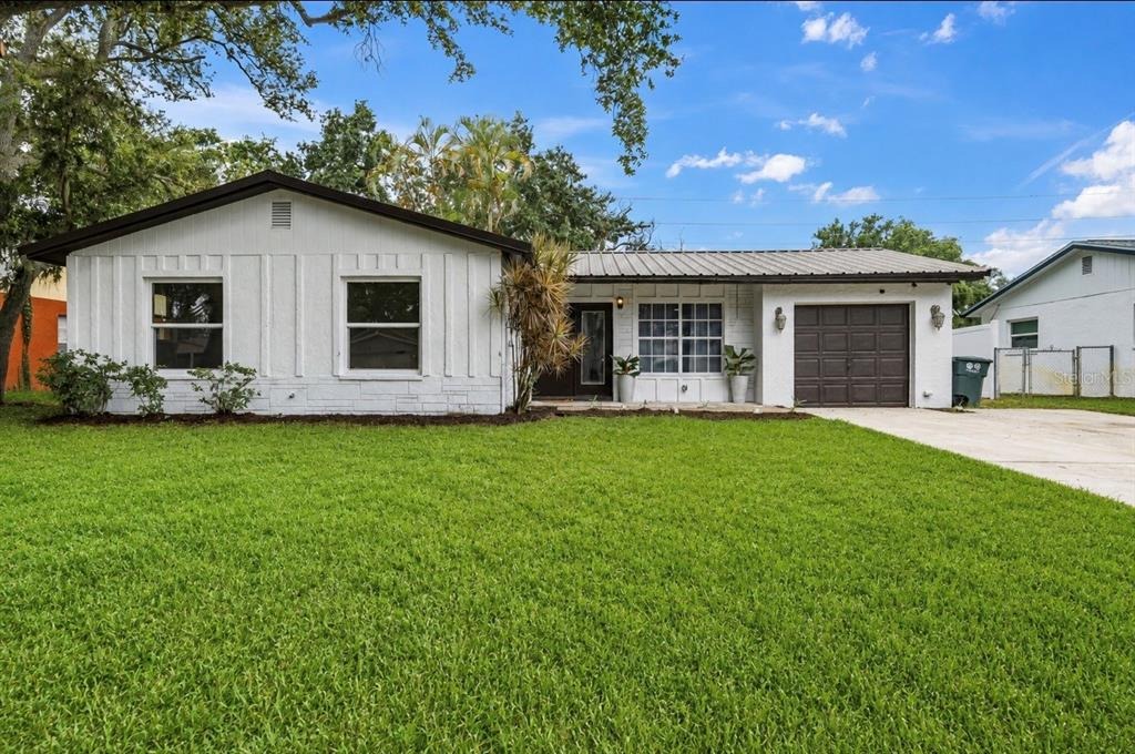 42nd St, Bradenton, FL 34205