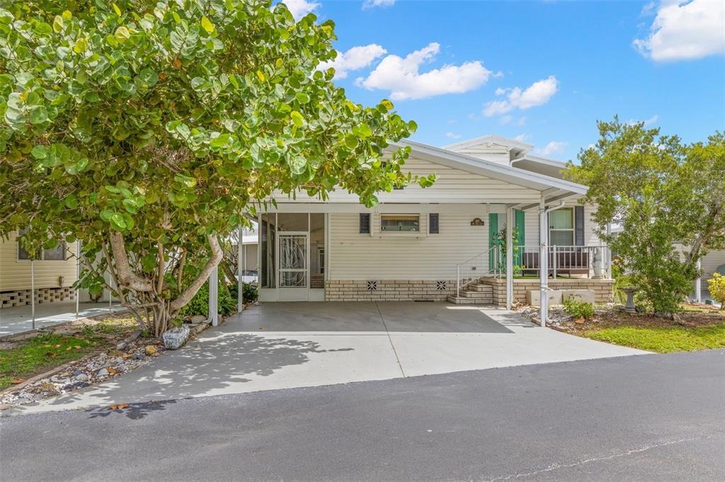 Mount Saxon Ave, Saint Petersburg, FL 33702