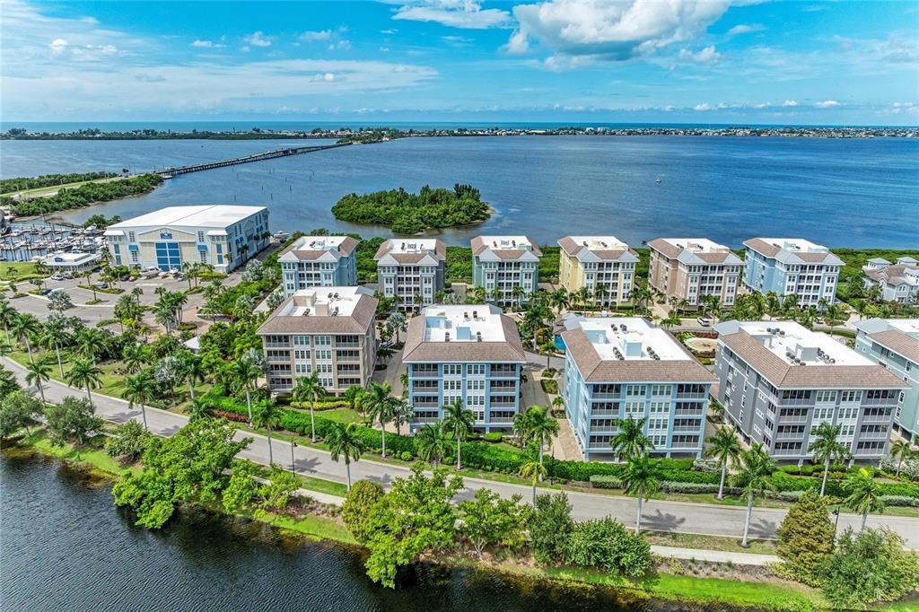 Aruba Cir, Bradenton, FL 34209