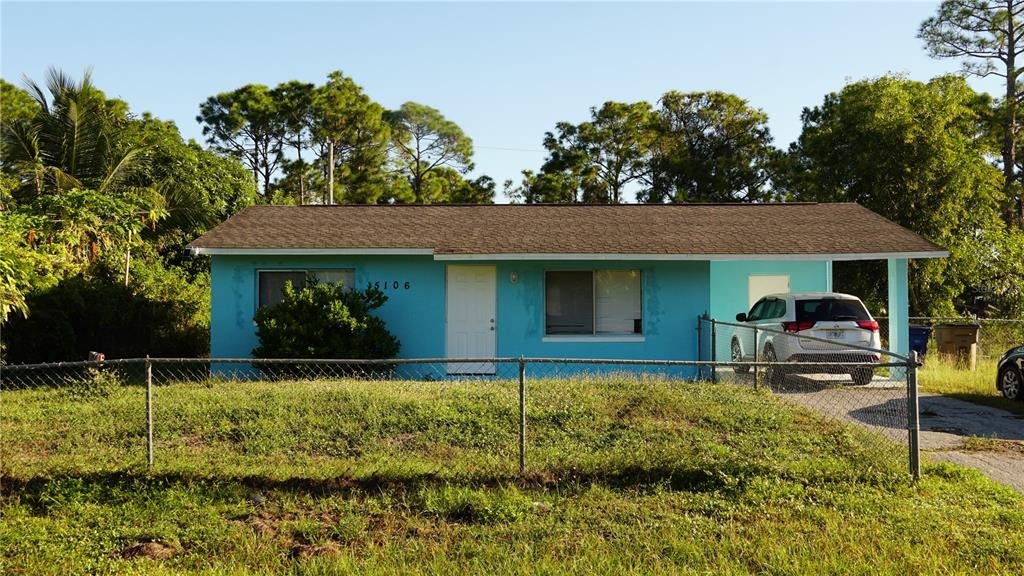 Lee Cir, Lehigh Acres, FL 33971