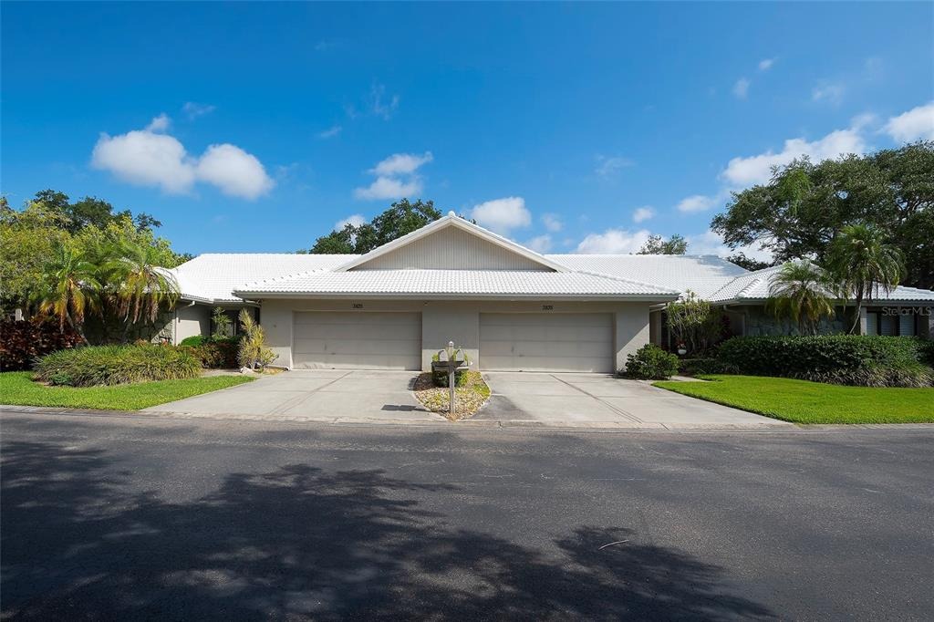 Wilshire Cir, Sarasota, FL 34238