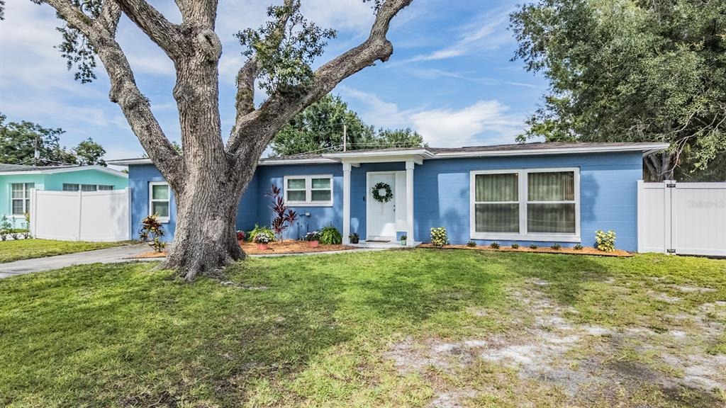 Emerald Ave, Tampa, FL 33614