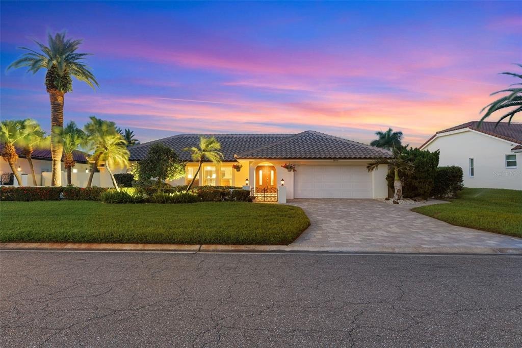 Leeland St, Saint Petersburg, FL 33715