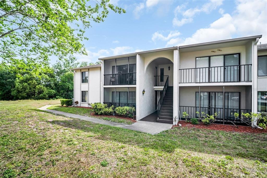 Pine Ridge Way, Palm Harbor, FL 34684