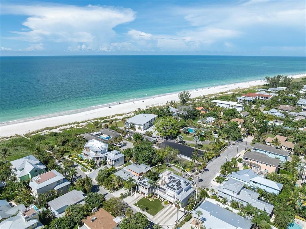 81st St, Holmes Beach, FL 34217