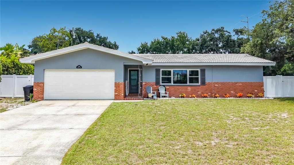 Academy Dr, Clearwater, FL 33764