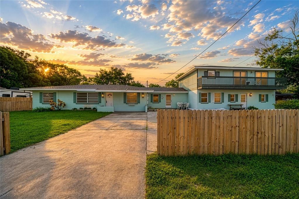 21st St, Bradenton, FL 34207