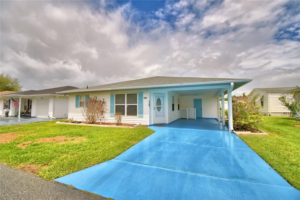 Colonnades Cir, Lakeland, FL 33811