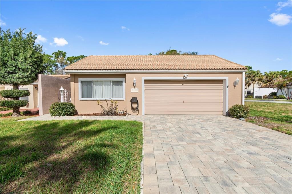 Las Flores , Winter Haven, FL 33884