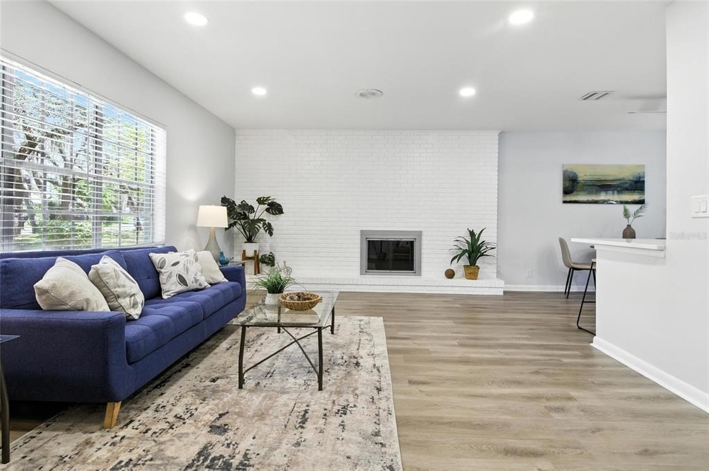 Lake Ellen Dr, Tampa, FL 33618 #1