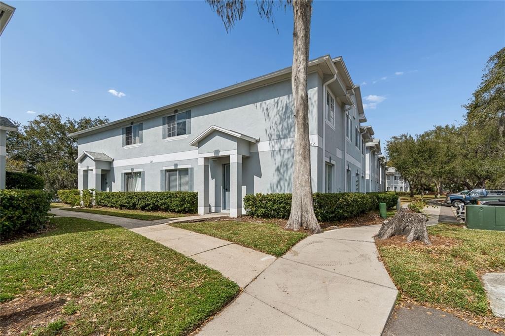 Bank Dr, Tampa, FL 33617