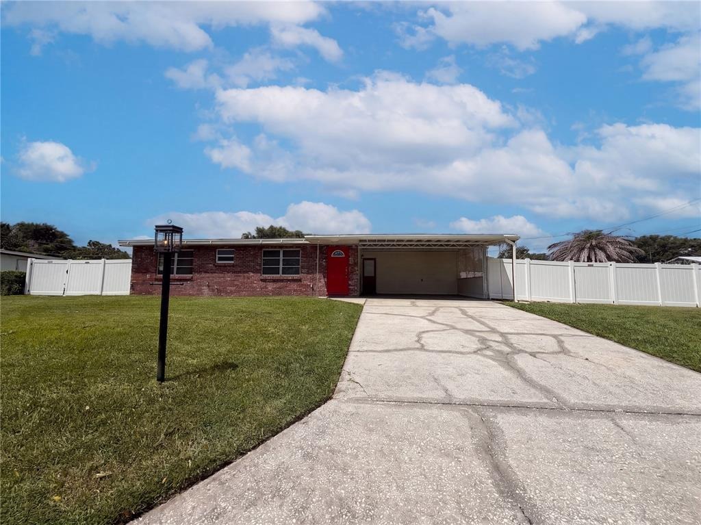 Lantern Ln, Winter Haven, FL 33884