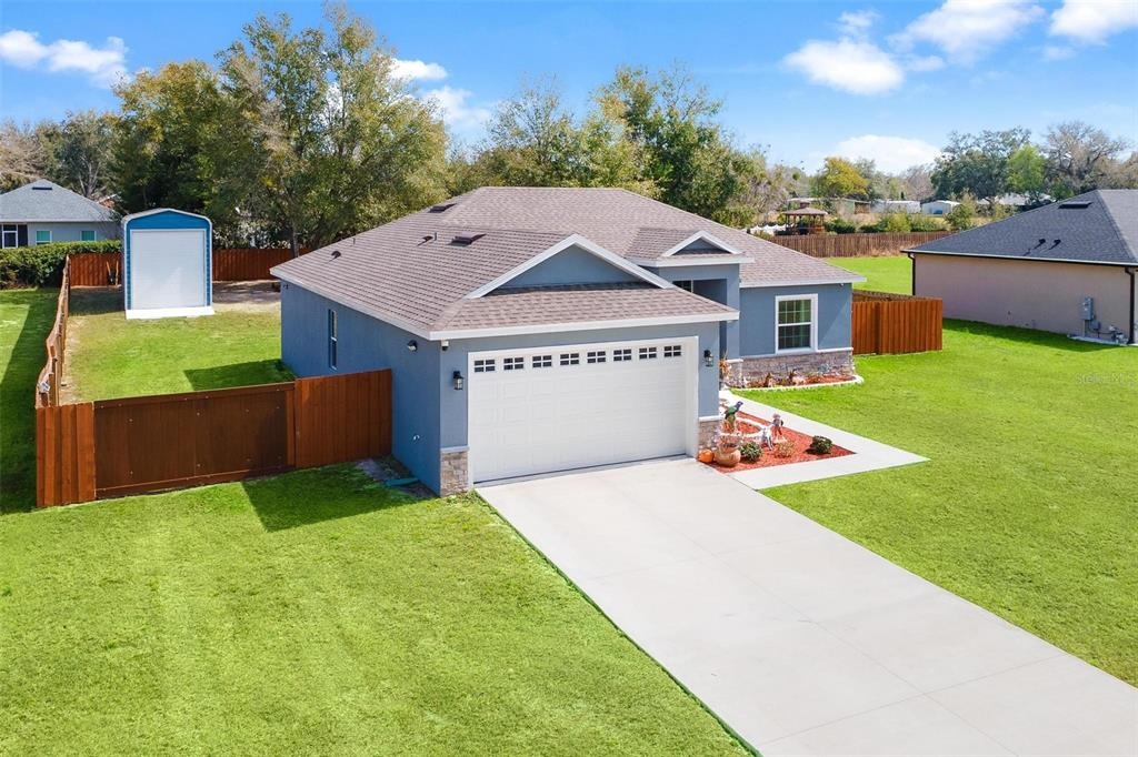 Tarpon Ave, Umatilla, FL 32784