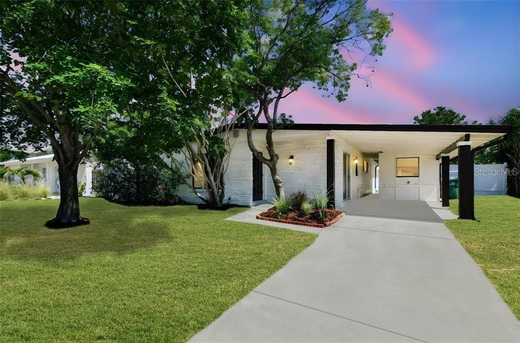 West Shore Cir, Tampa, FL 33616