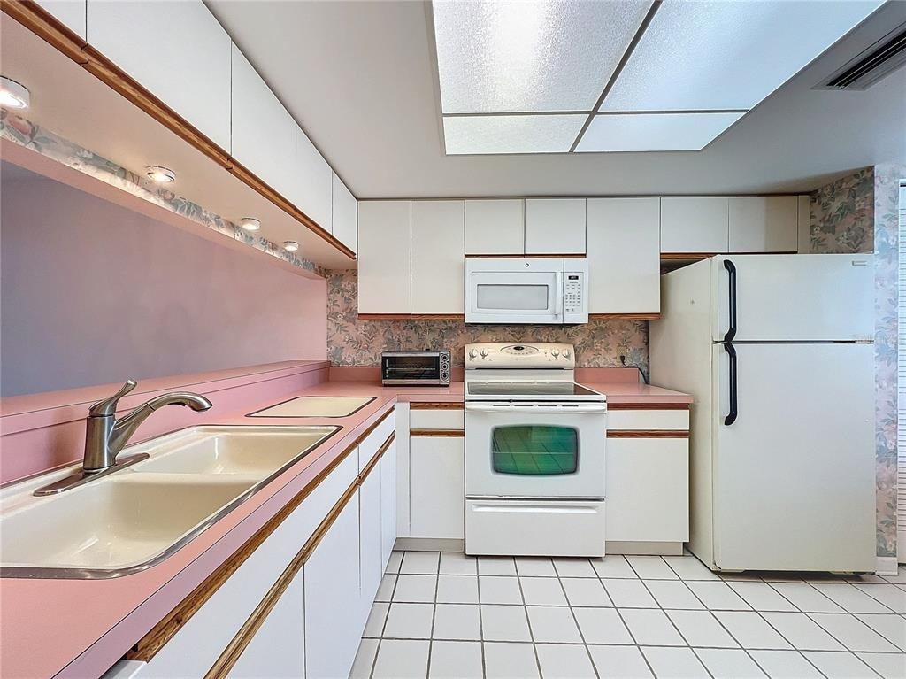 Madeira Ct, Sarasota, FL 34233 #1