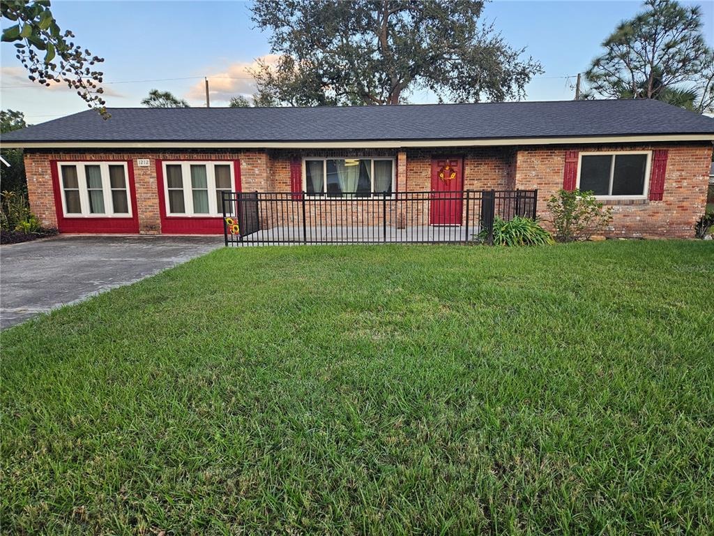 Blake Ave, Auburndale, FL 33823
