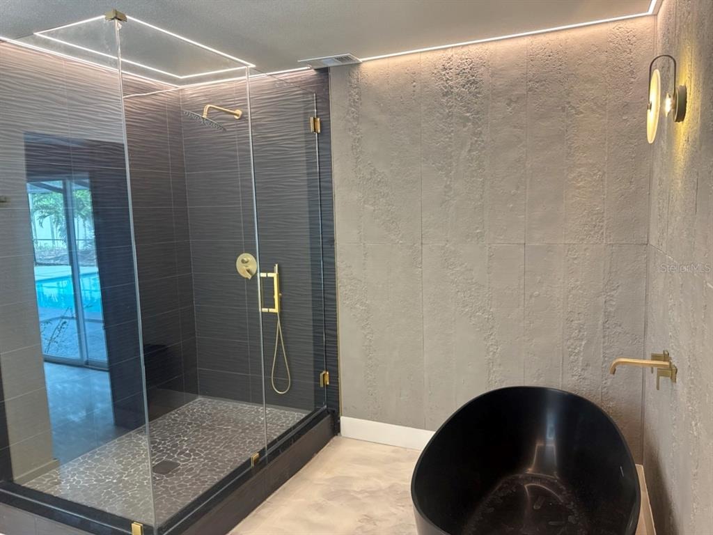 Walnut St, Saint Petersburg, FL 33704 #1
