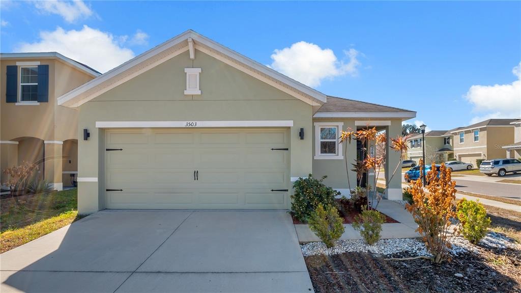 Diamond Leaf Ct, Valrico, FL 33594