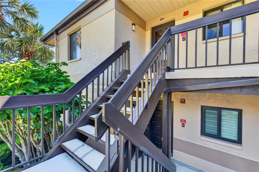 Sabal Springs Cir, Clearwater, FL 33761
