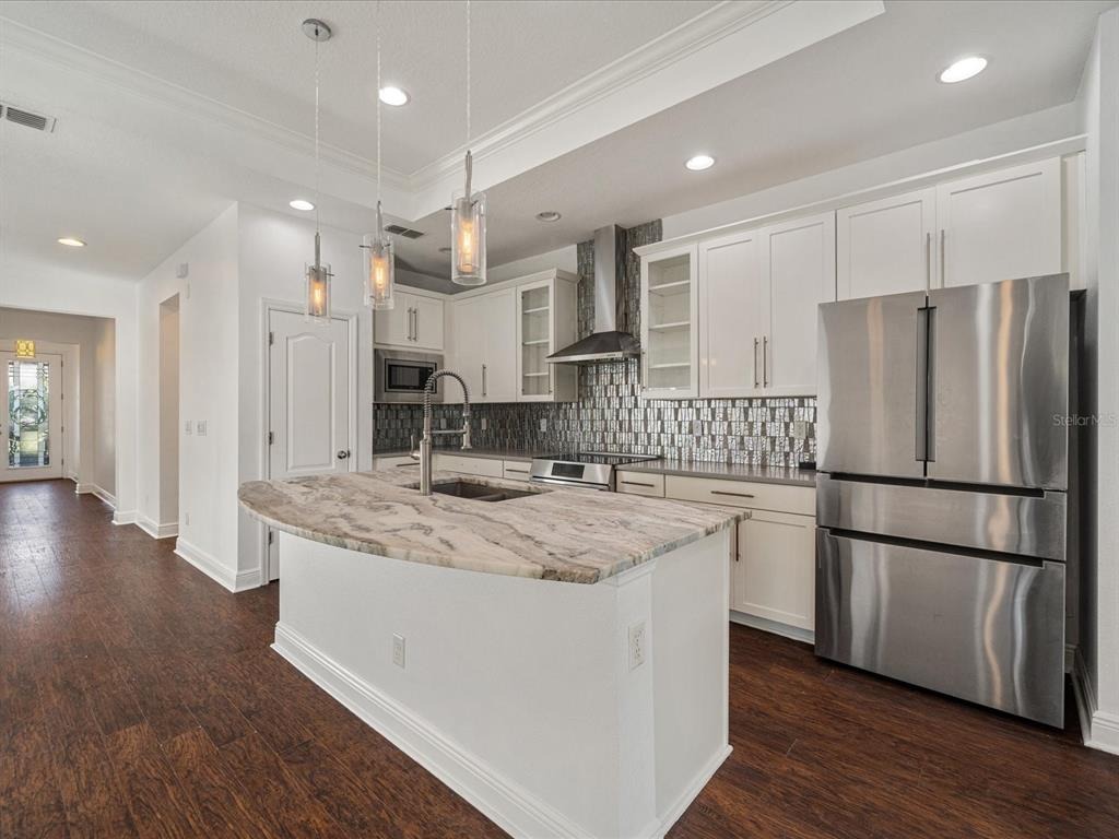 Molly Cir, Sarasota, FL 34232 #1