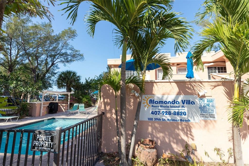 39th St, Holmes Beach, FL 34217