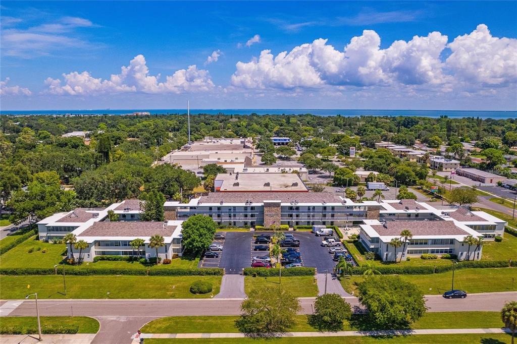 12th St, Saint Petersburg, FL 33705