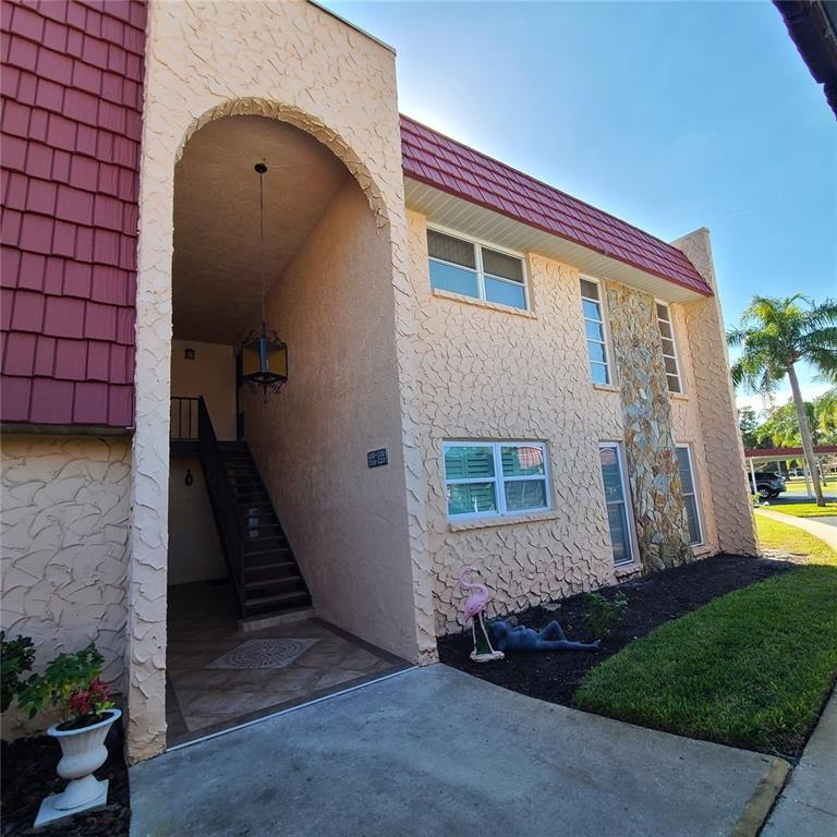 Buttonwood Cir, Seminole, FL 33777