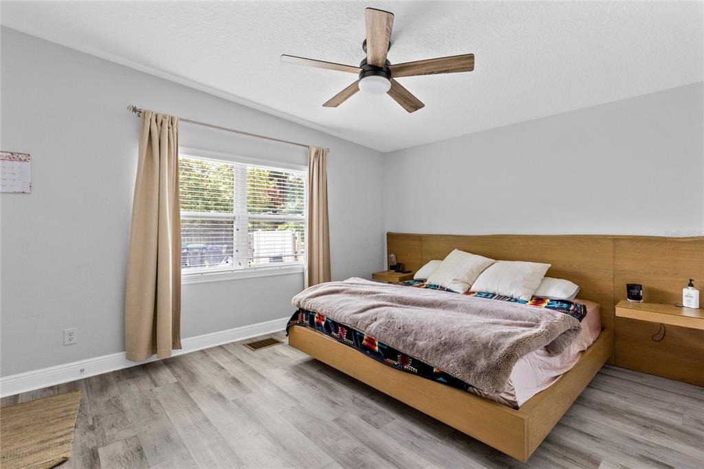 Montcalm St, Orlando, FL 32806 #1