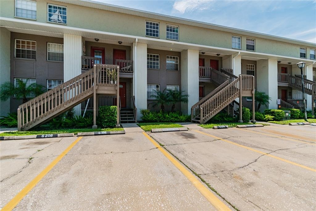 Mcelroy Ave, Tampa, FL 33611