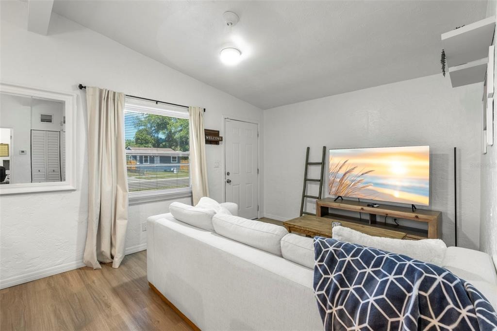 Kingston St, Saint Petersburg, FL 33711 #1