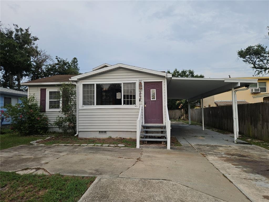 37th St, Saint Petersburg, FL 33711